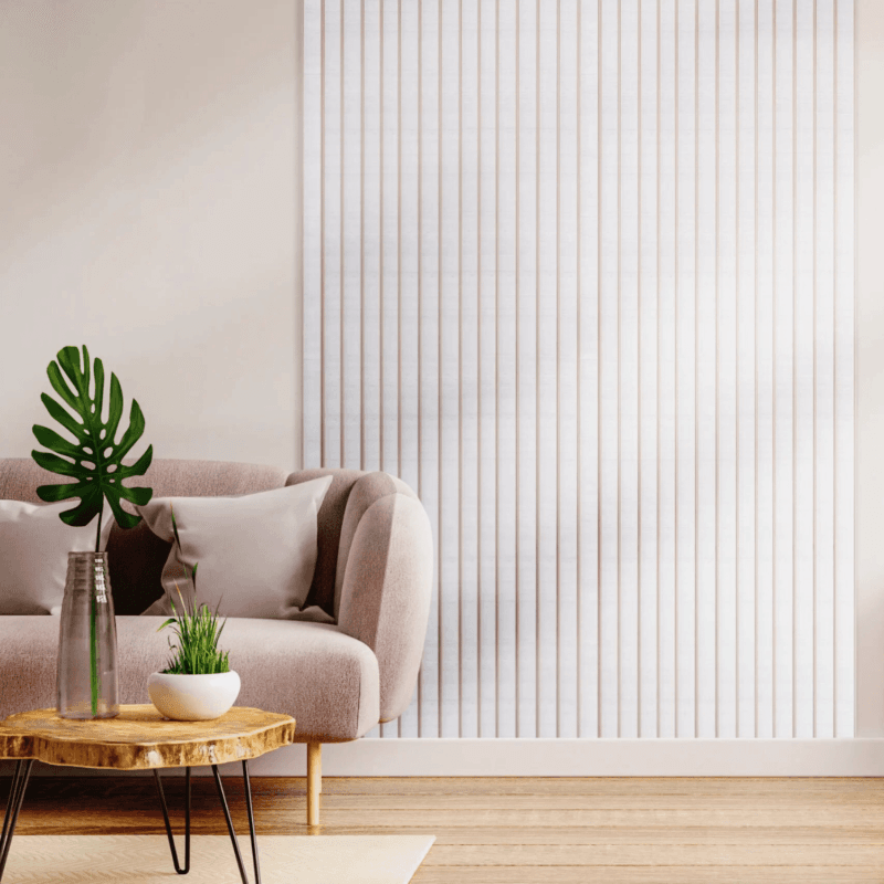 Sala de estar decorada com painéis da coleção VERNE White